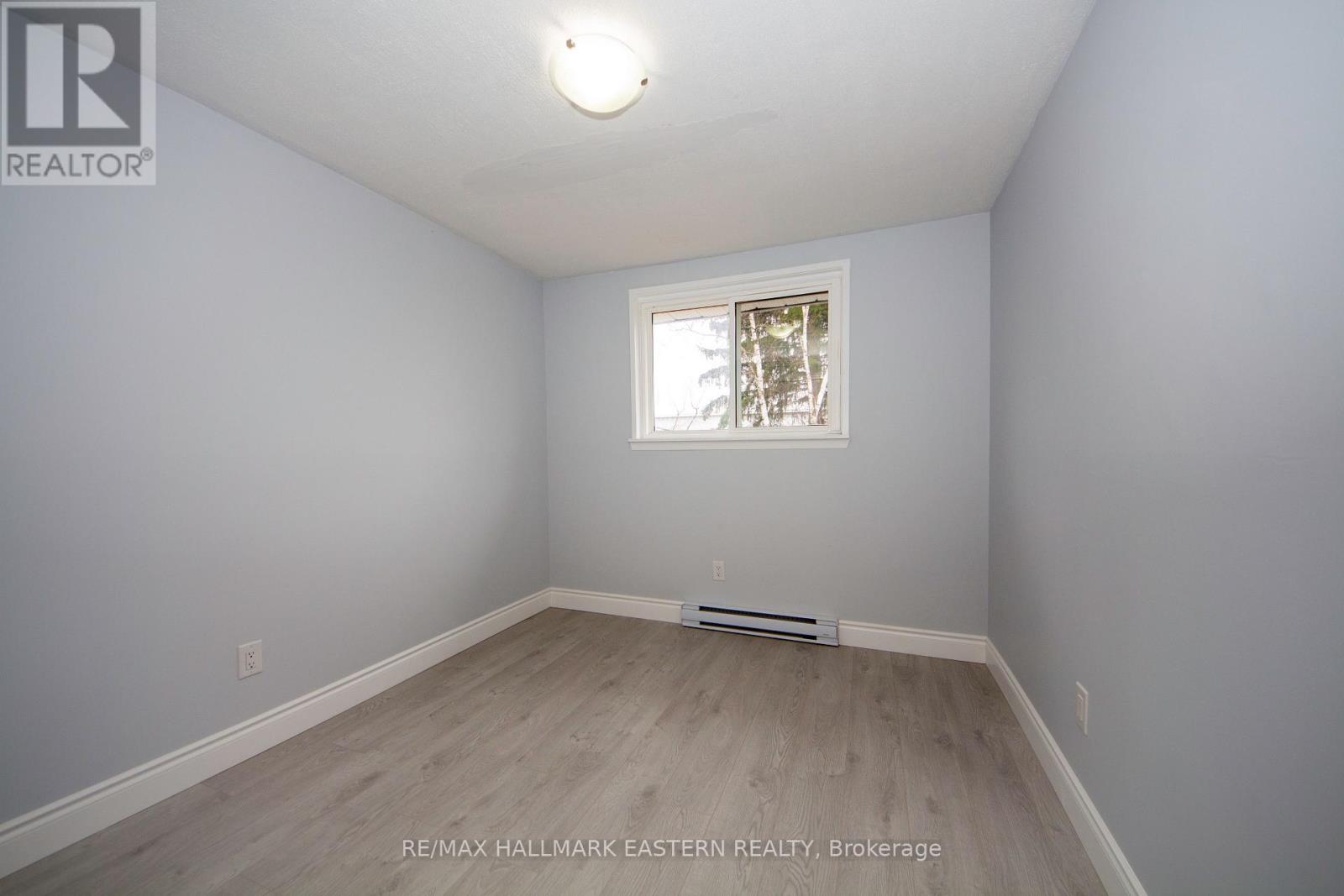 24a Springbrook Drive, Peterborough (Monaghan Ward 2), Ontario  K9J 1L1 - Photo 14 - X12947408