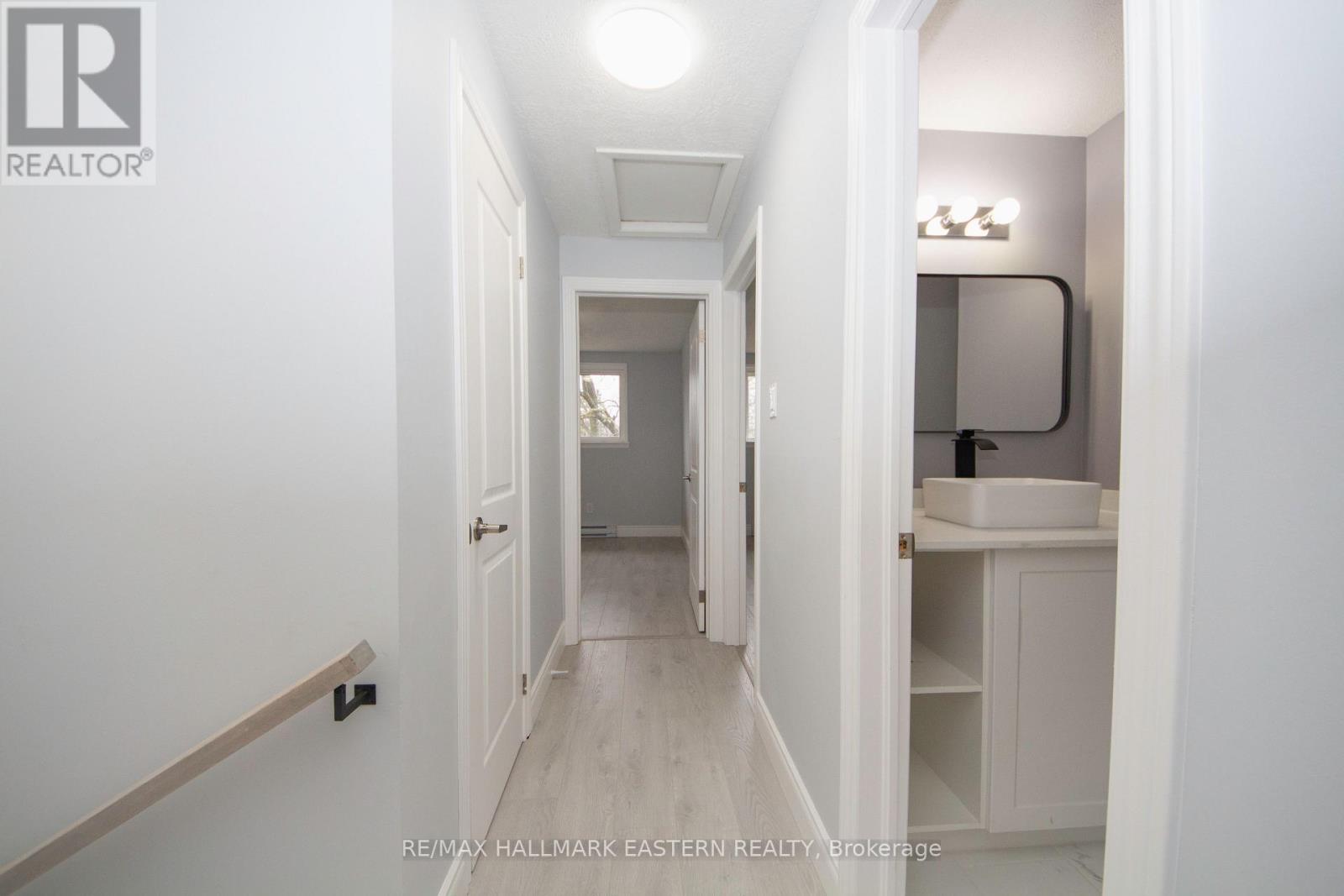 24a Springbrook Drive, Peterborough (Monaghan Ward 2), Ontario  K9J 1L1 - Photo 17 - X12947408