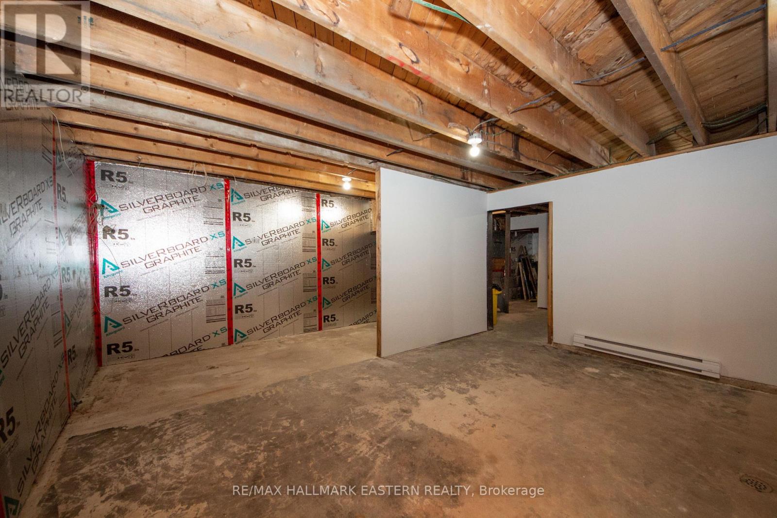 24a Springbrook Drive, Peterborough (Monaghan Ward 2), Ontario  K9J 1L1 - Photo 21 - X12947408