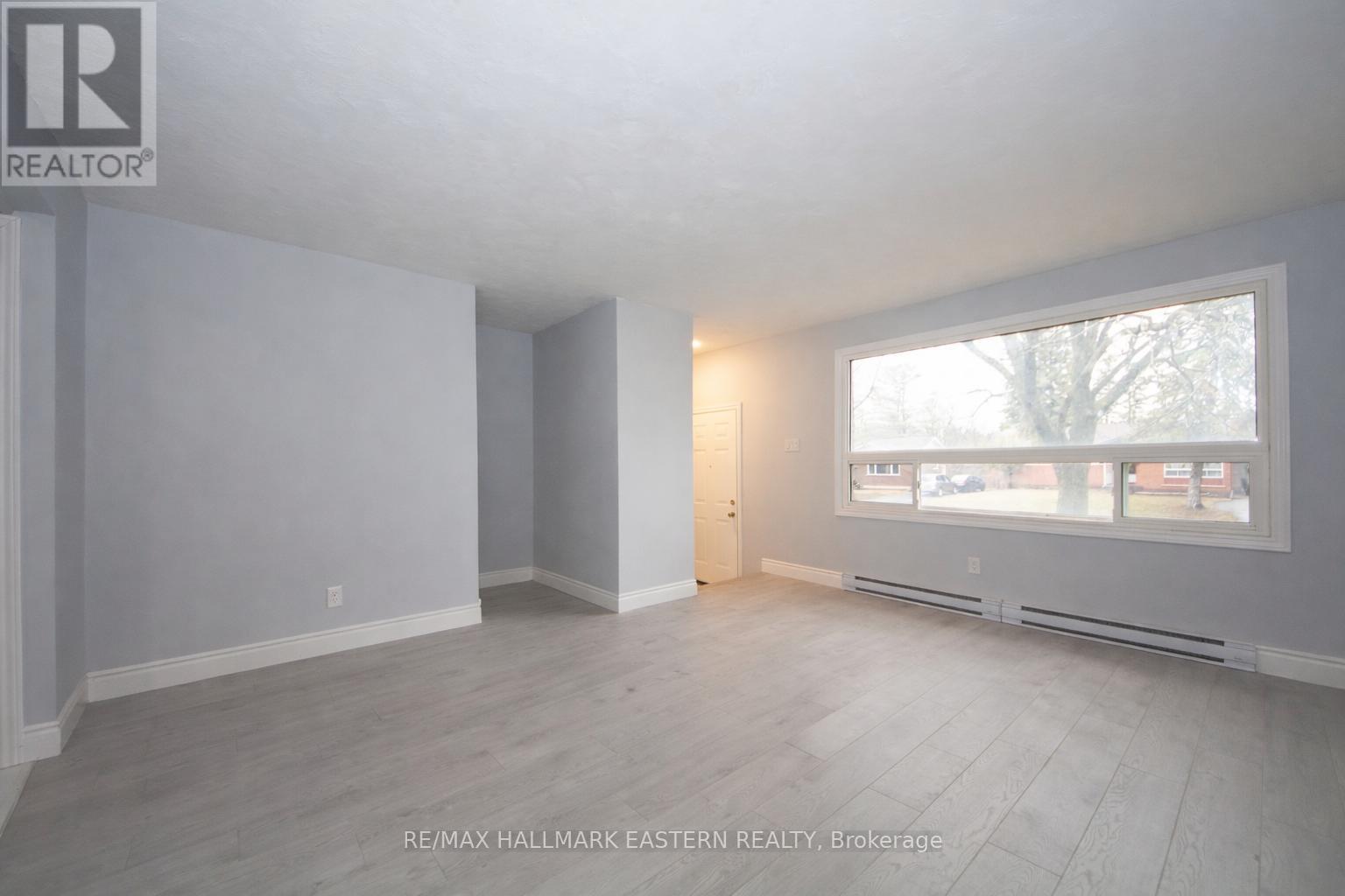 24a Springbrook Drive, Peterborough (Monaghan Ward 2), Ontario  K9J 1L1 - Photo 3 - X12947408