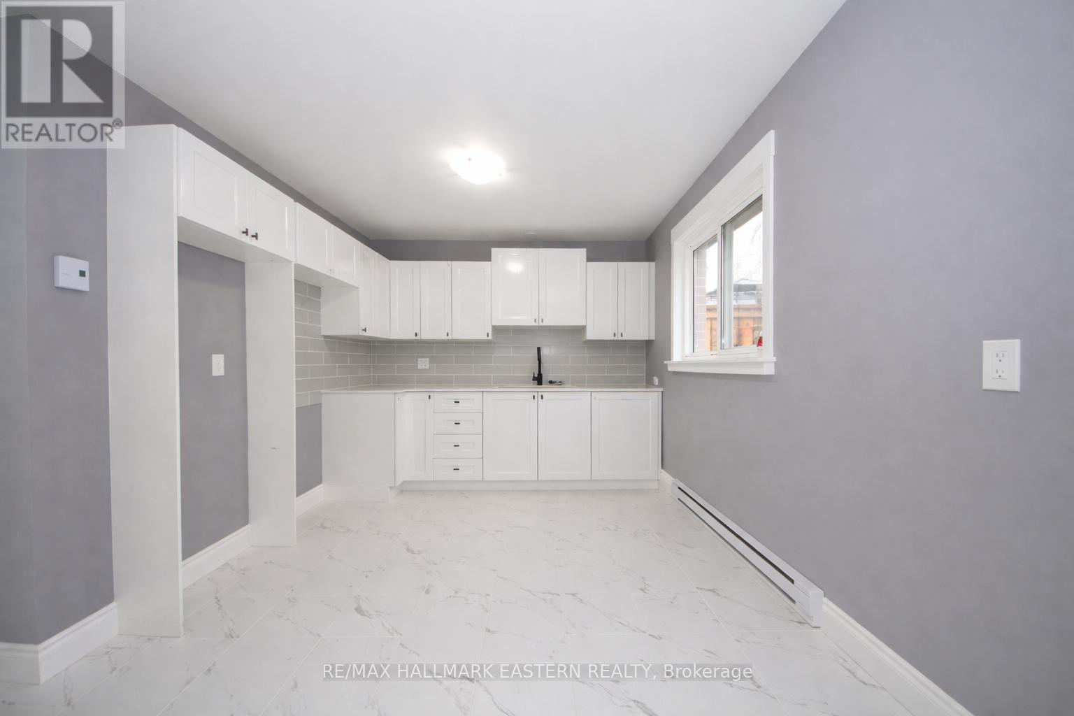 24a Springbrook Drive, Peterborough (Monaghan Ward 2), Ontario  K9J 1L1 - Photo 7 - X12947408