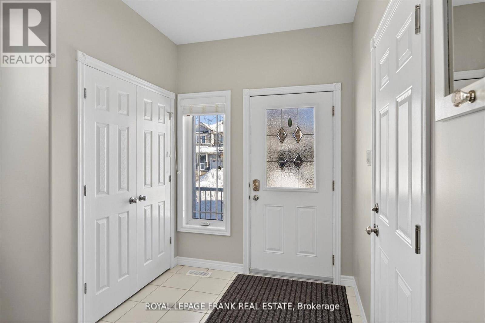 859 Emery Way, Peterborough (Monaghan Ward 2), Ontario  K9J 0H7 - Photo 4 - X12947688