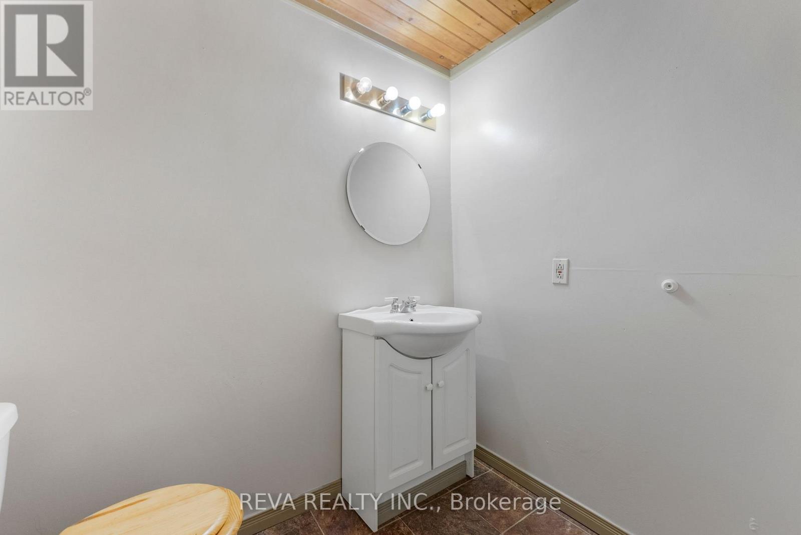 78 Bridge Street E, Bancroft (Bancroft Ward), Ontario  K0L 1C0 - Photo 11 - X12948130