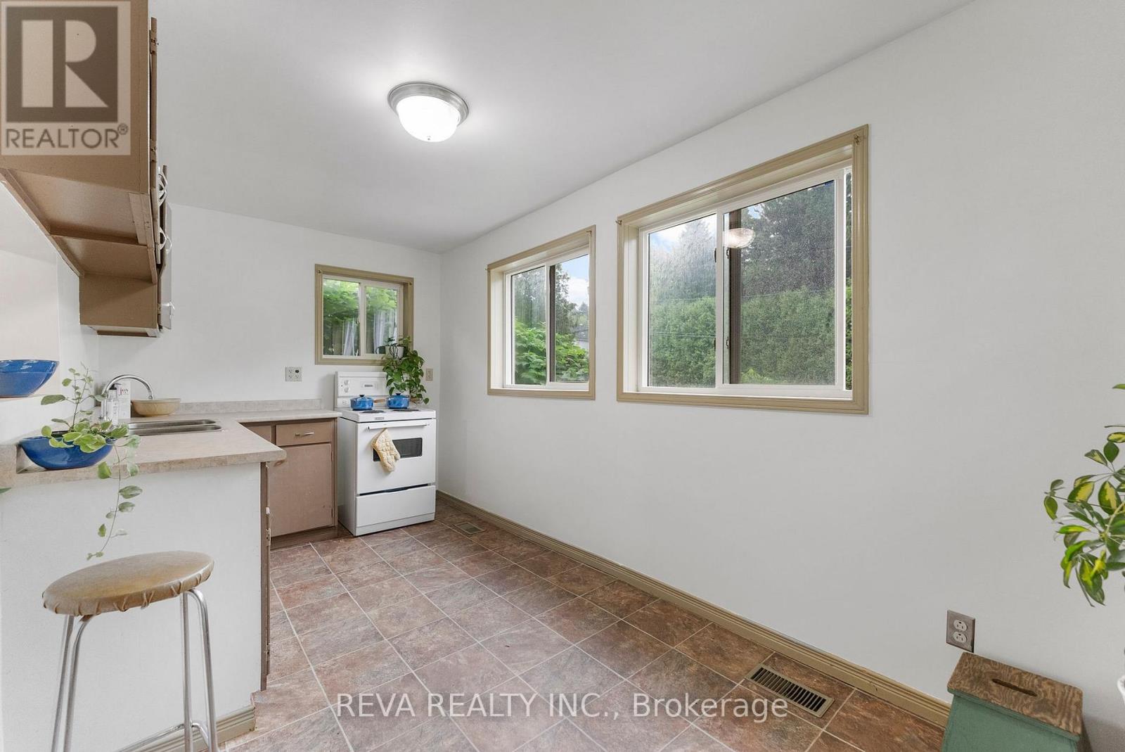 78 Bridge Street E, Bancroft (Bancroft Ward), Ontario  K0L 1C0 - Photo 7 - X12948130