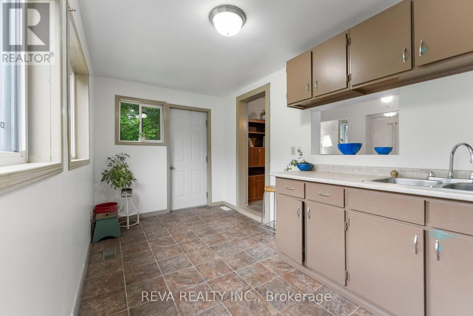 78 Bridge Street E, Bancroft (Bancroft Ward), Ontario  K0L 1C0 - Photo 8 - X12948130