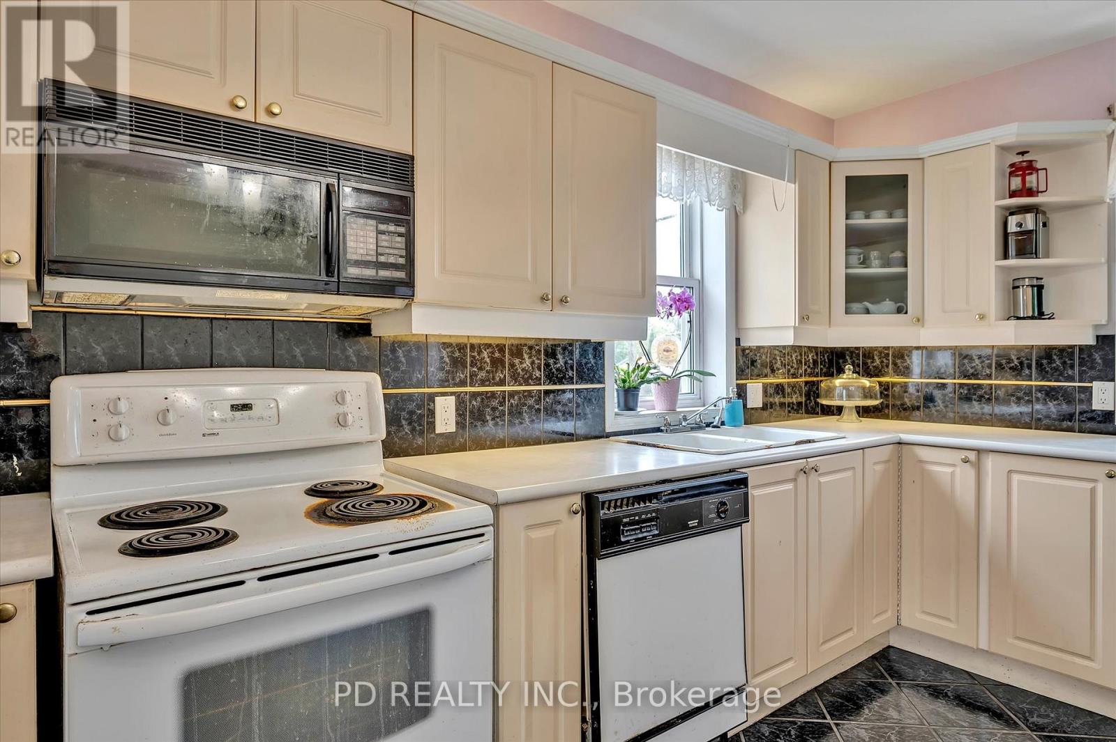 2449 Queen Mary Street, Cavan Monaghan (Cavan Twp), Ontario  L0A 1C0 - Photo 23 - X12948220