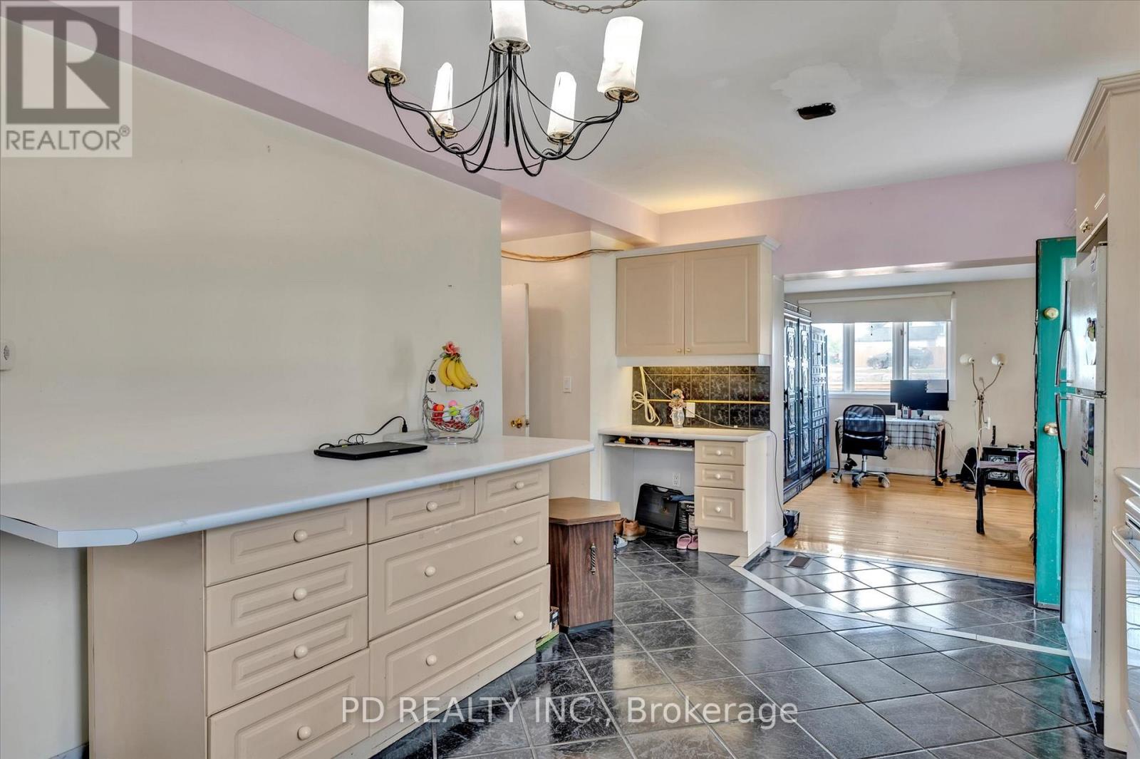 2449 Queen Mary Street, Cavan Monaghan (Cavan Twp), Ontario  L0A 1C0 - Photo 25 - X12948220