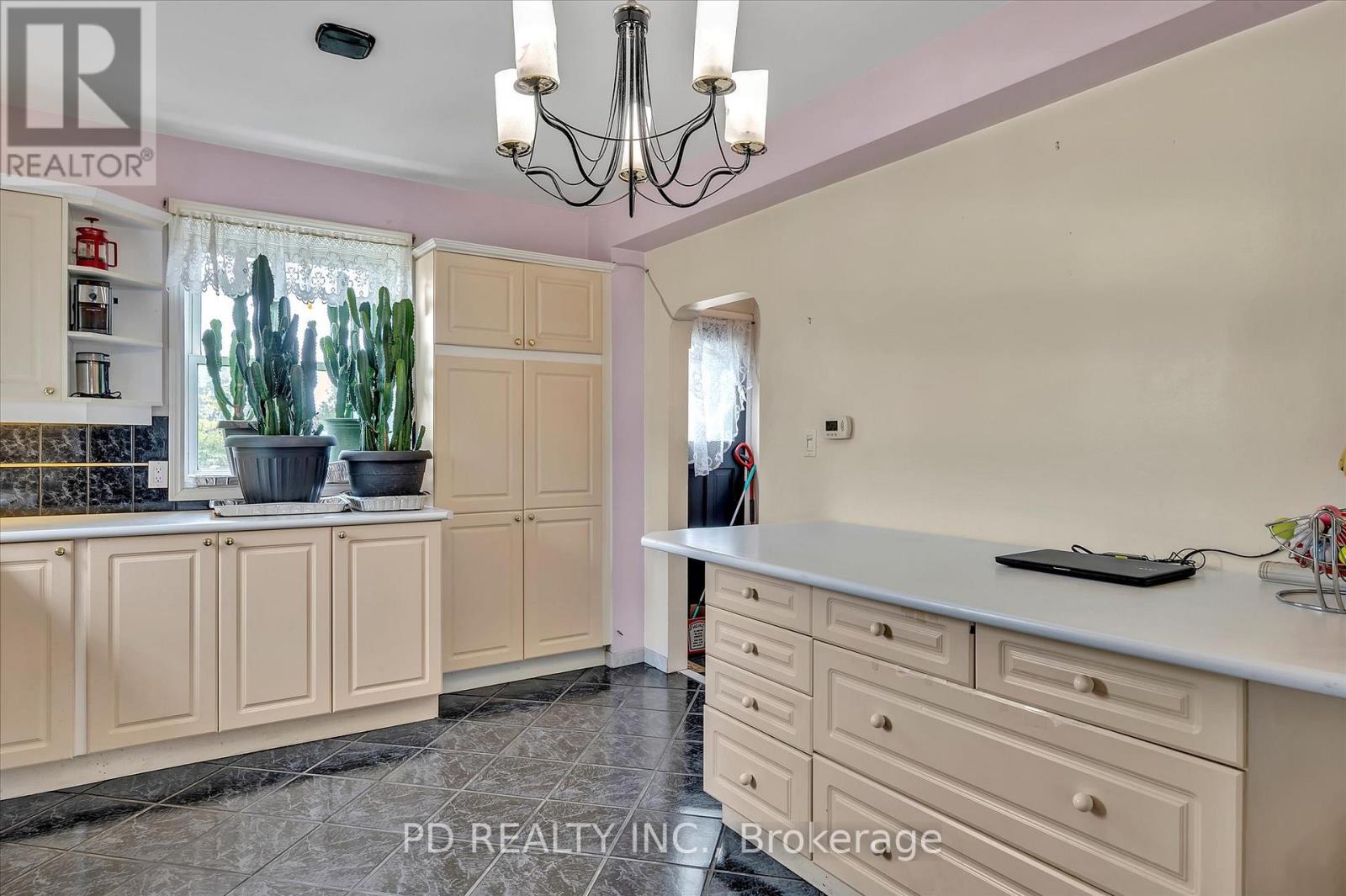 2449 Queen Mary Street, Cavan Monaghan (Cavan Twp), Ontario  L0A 1C0 - Photo 26 - X12948220