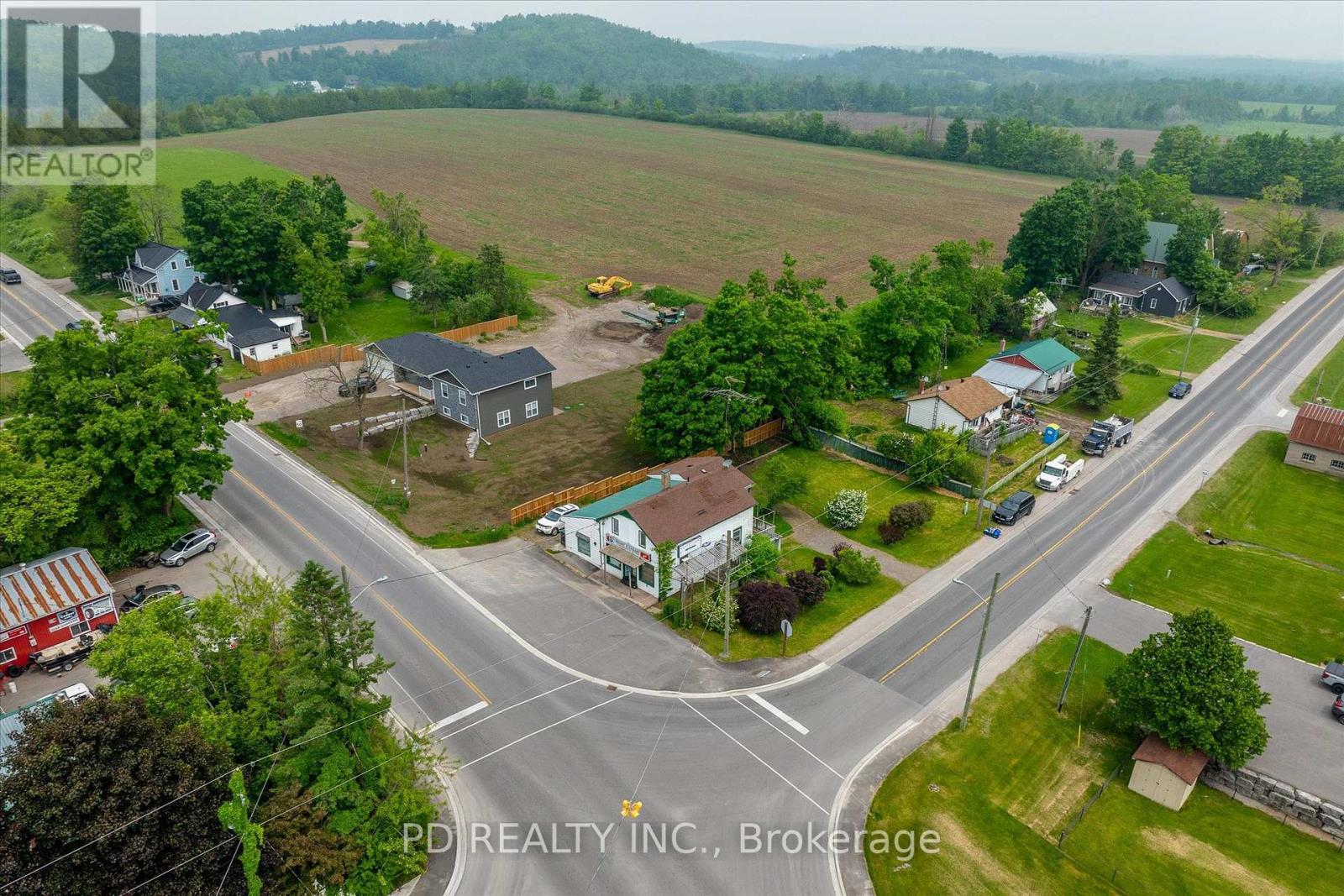 2449 Queen Mary Street, Cavan Monaghan (Cavan Twp), Ontario  L0A 1C0 - Photo 8 - X12948220