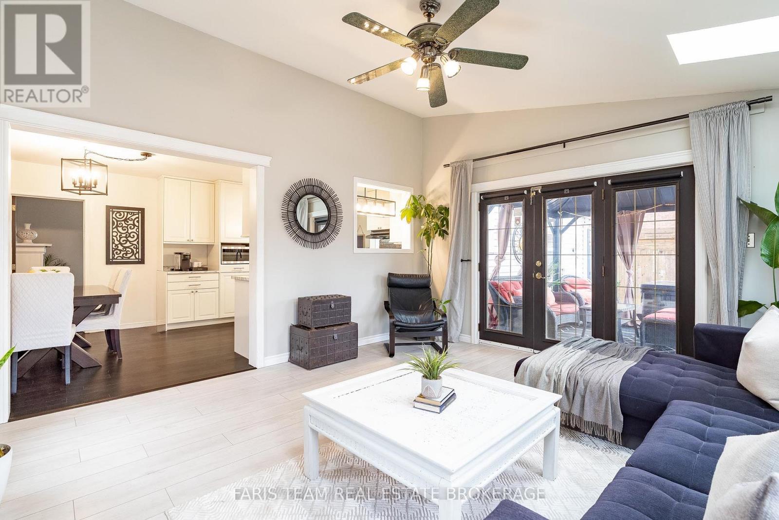 44 Regent Street, Kawartha Lakes (Lindsay), Ontario  K9V 3V2 - Photo 14 - X12949078