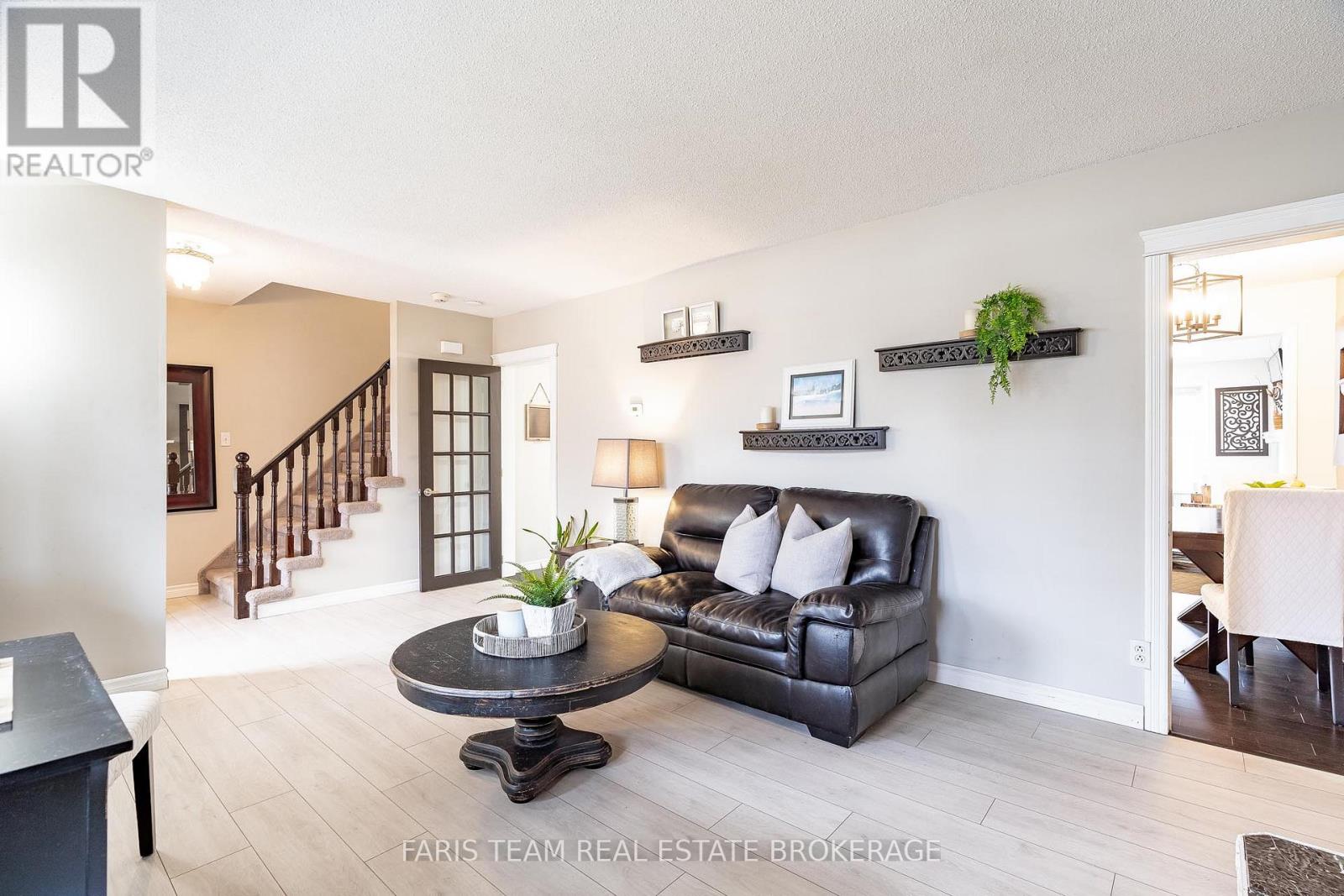 44 Regent Street, Kawartha Lakes (Lindsay), Ontario  K9V 3V2 - Photo 17 - X12949078