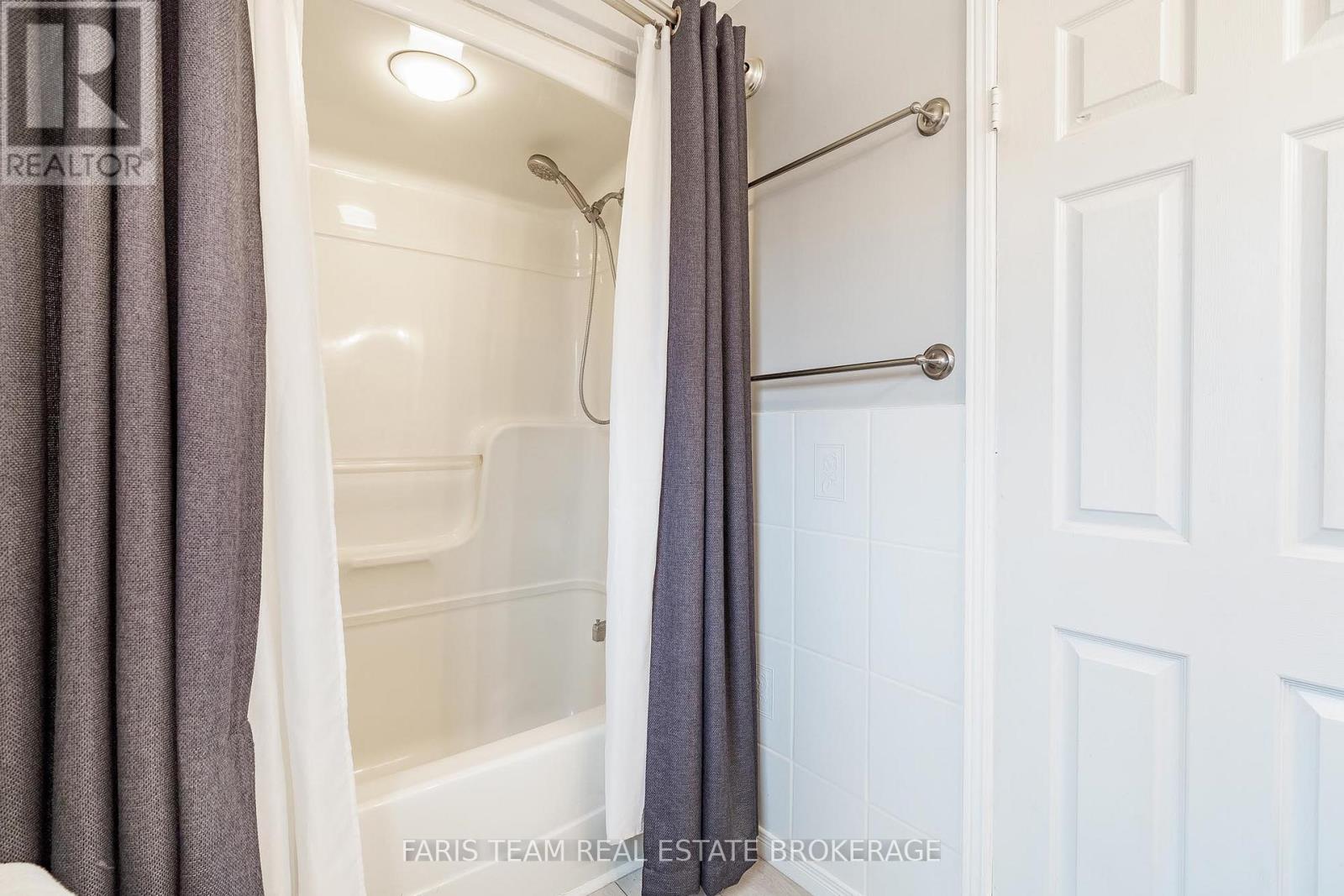 44 Regent Street, Kawartha Lakes (Lindsay), Ontario  K9V 3V2 - Photo 27 - X12949078