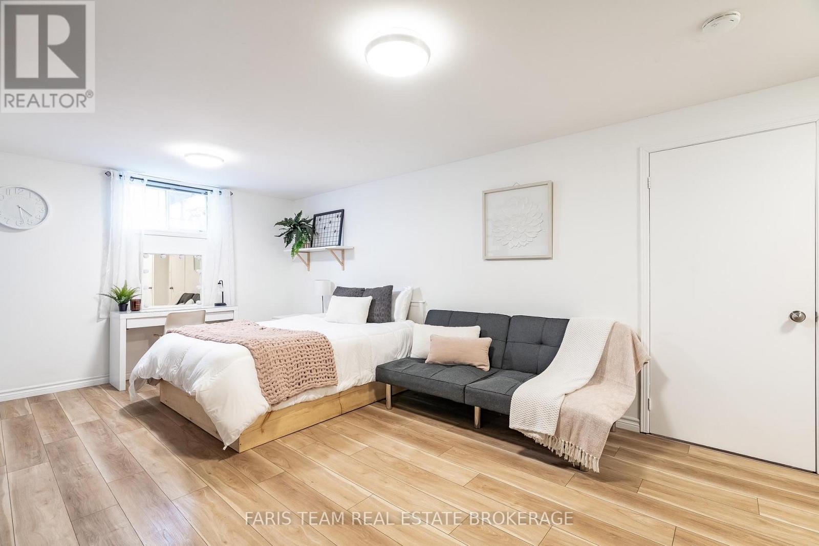 44 Regent Street, Kawartha Lakes (Lindsay), Ontario  K9V 3V2 - Photo 28 - X12949078