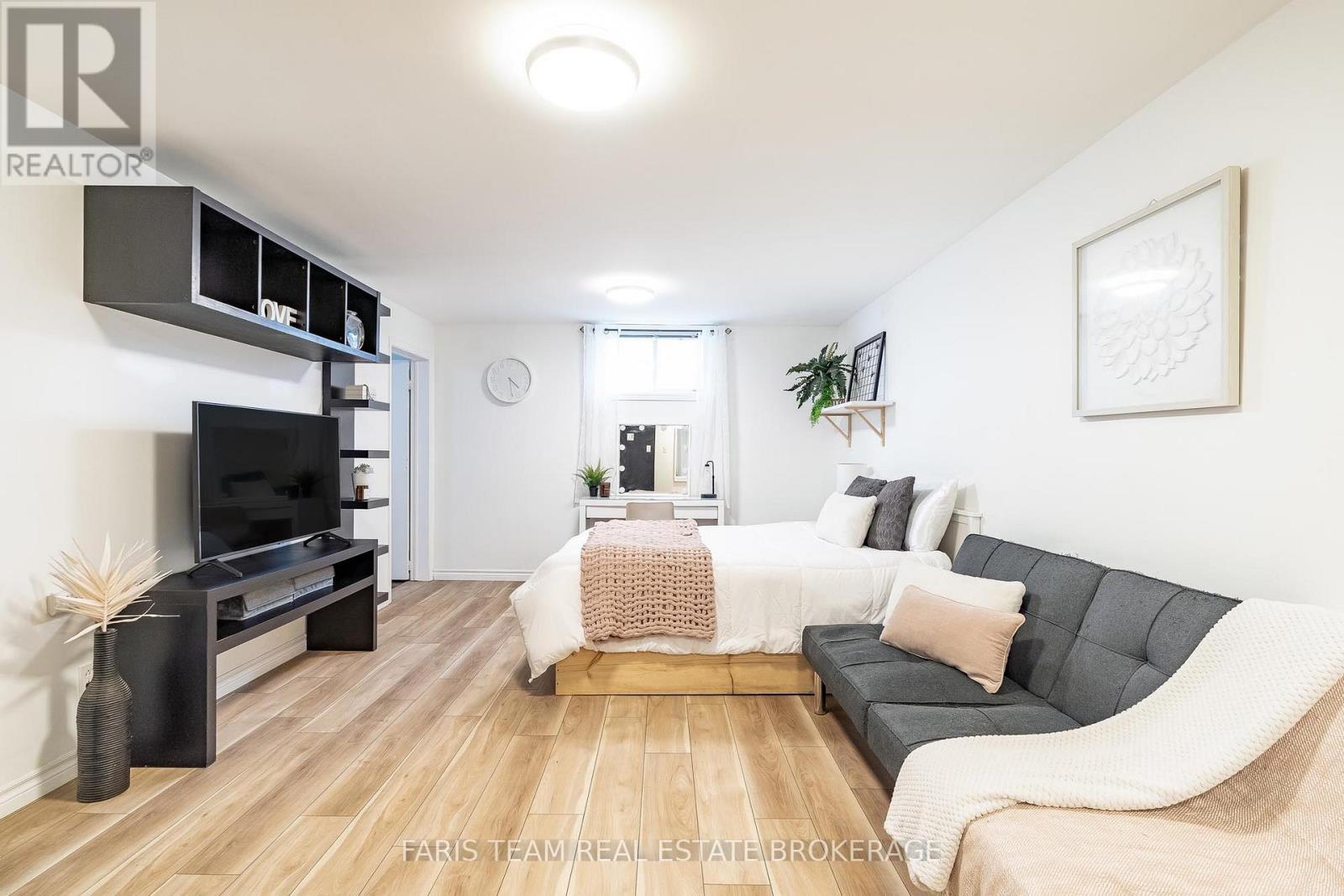 44 Regent Street, Kawartha Lakes (Lindsay), Ontario  K9V 3V2 - Photo 29 - X12949078