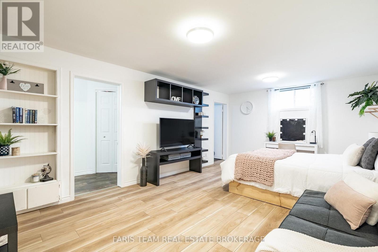 44 Regent Street, Kawartha Lakes (Lindsay), Ontario  K9V 3V2 - Photo 30 - X12949078