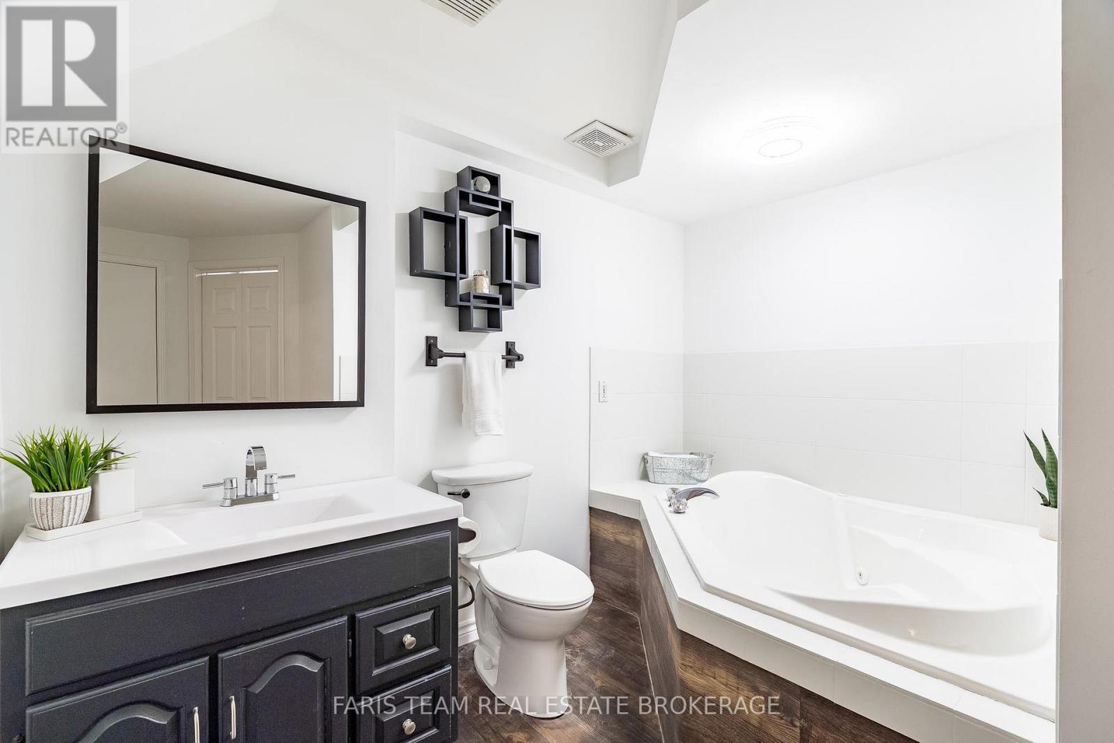 44 Regent Street, Kawartha Lakes (Lindsay), Ontario  K9V 3V2 - Photo 33 - X12949078