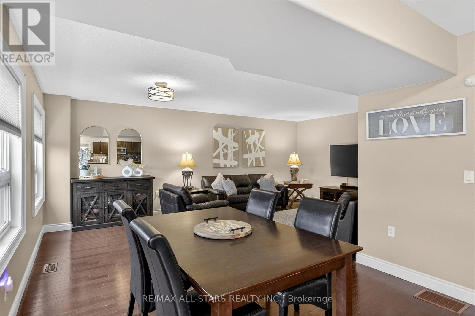 2 Lisbeth Crescent, Kawartha Lakes (Lindsay), Ontario  K9V 0C9 - Photo 10 - X12949252