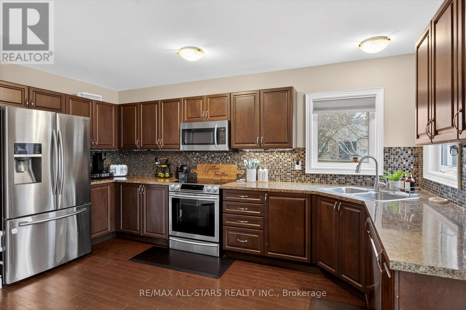 2 Lisbeth Crescent, Kawartha Lakes (Lindsay), Ontario  K9V 0C9 - Photo 13 - X12949252