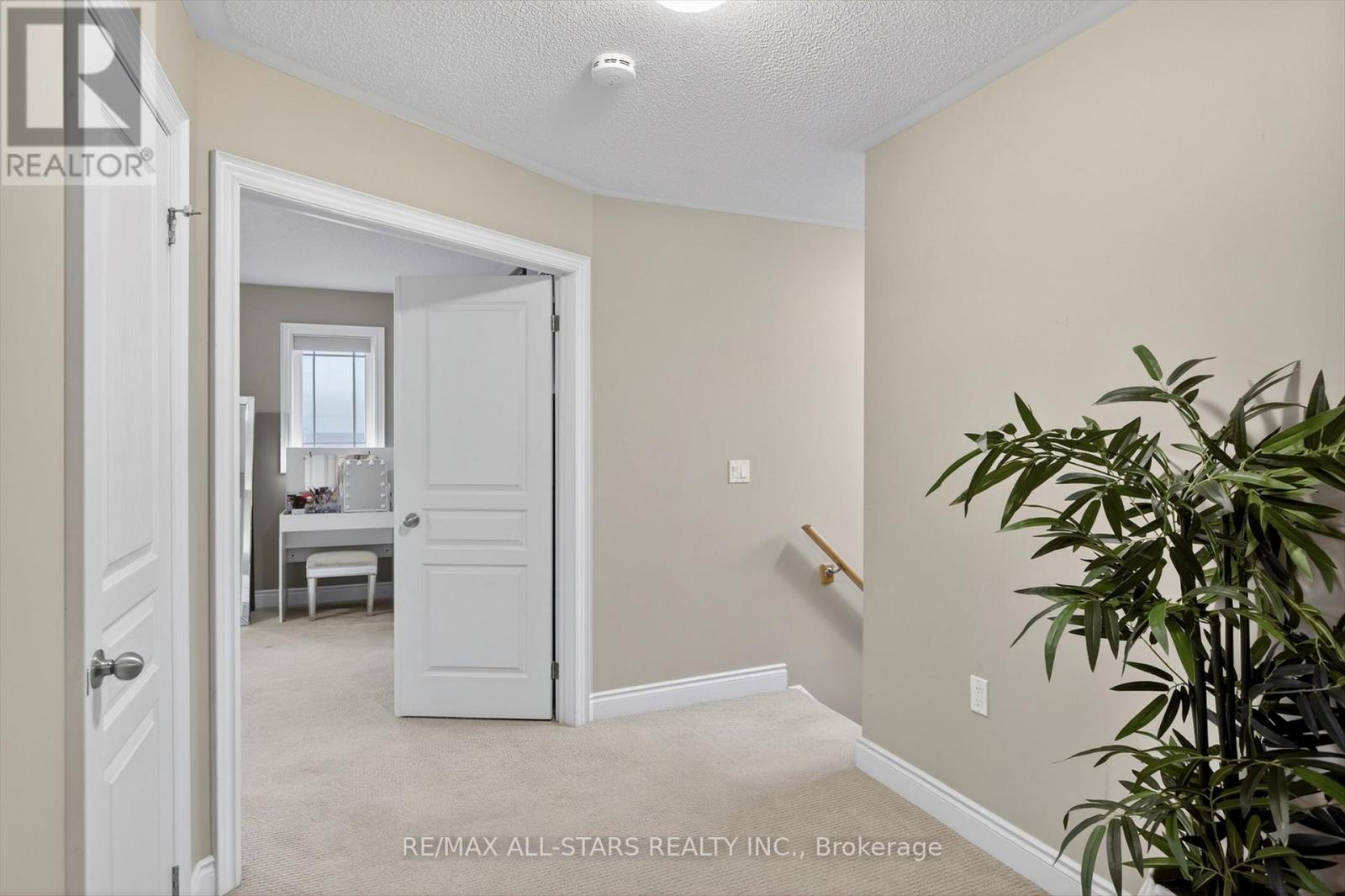 2 Lisbeth Crescent, Kawartha Lakes (Lindsay), Ontario  K9V 0C9 - Photo 19 - X12949252