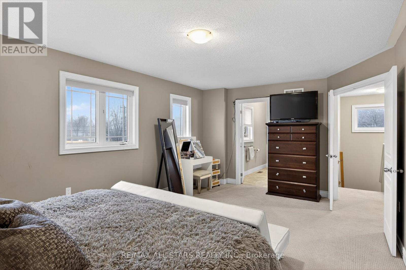 2 Lisbeth Crescent, Kawartha Lakes (Lindsay), Ontario  K9V 0C9 - Photo 21 - X12949252