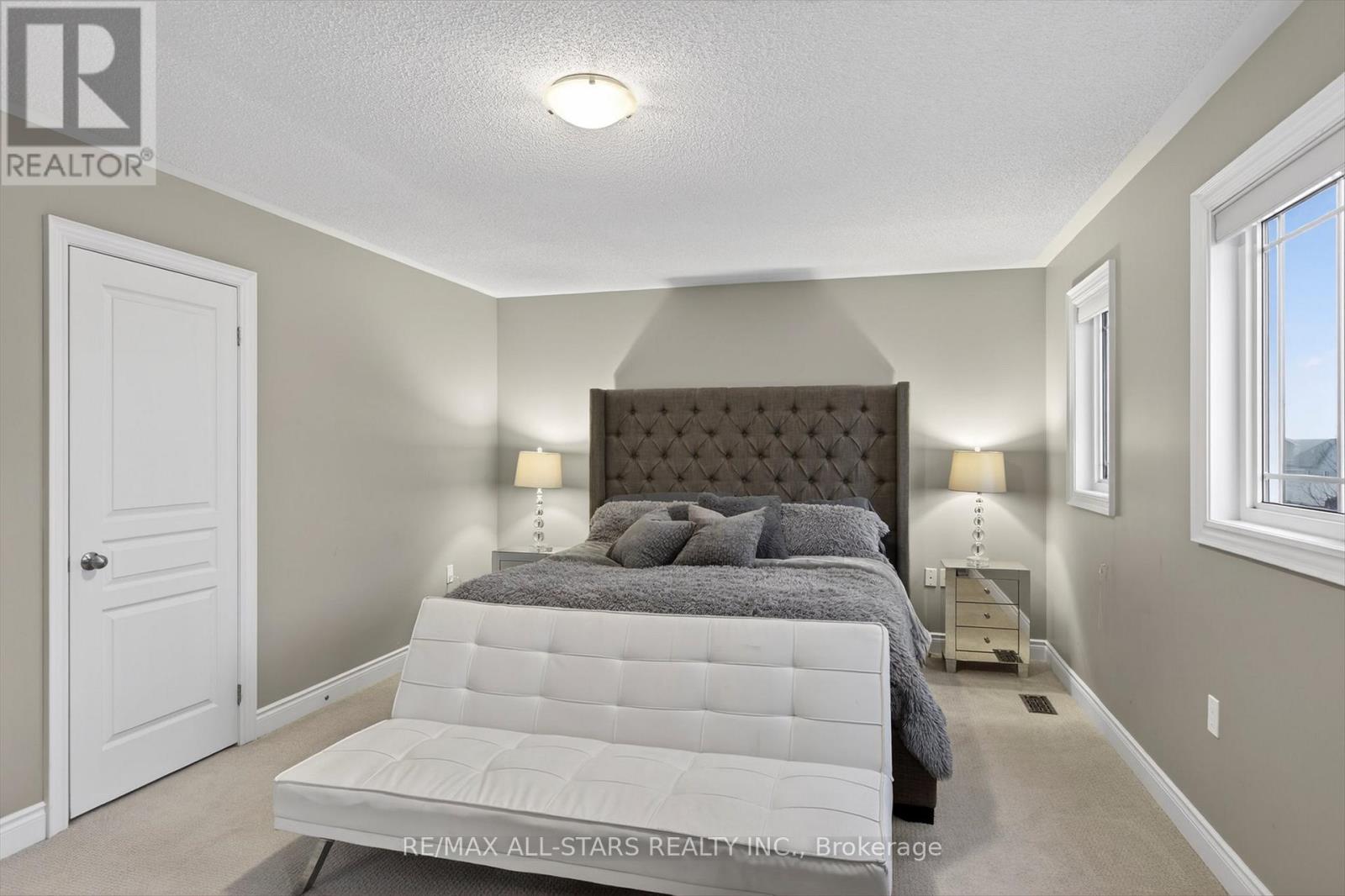 2 Lisbeth Crescent, Kawartha Lakes (Lindsay), Ontario  K9V 0C9 - Photo 23 - X12949252