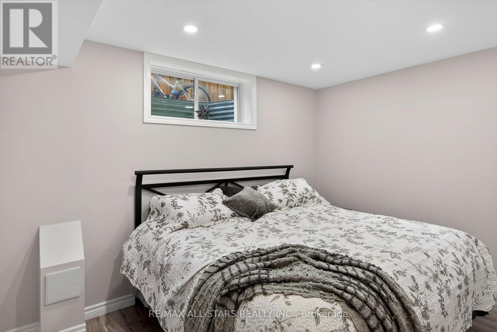 2 Lisbeth Crescent, Kawartha Lakes (Lindsay), Ontario  K9V 0C9 - Photo 33 - X12949252