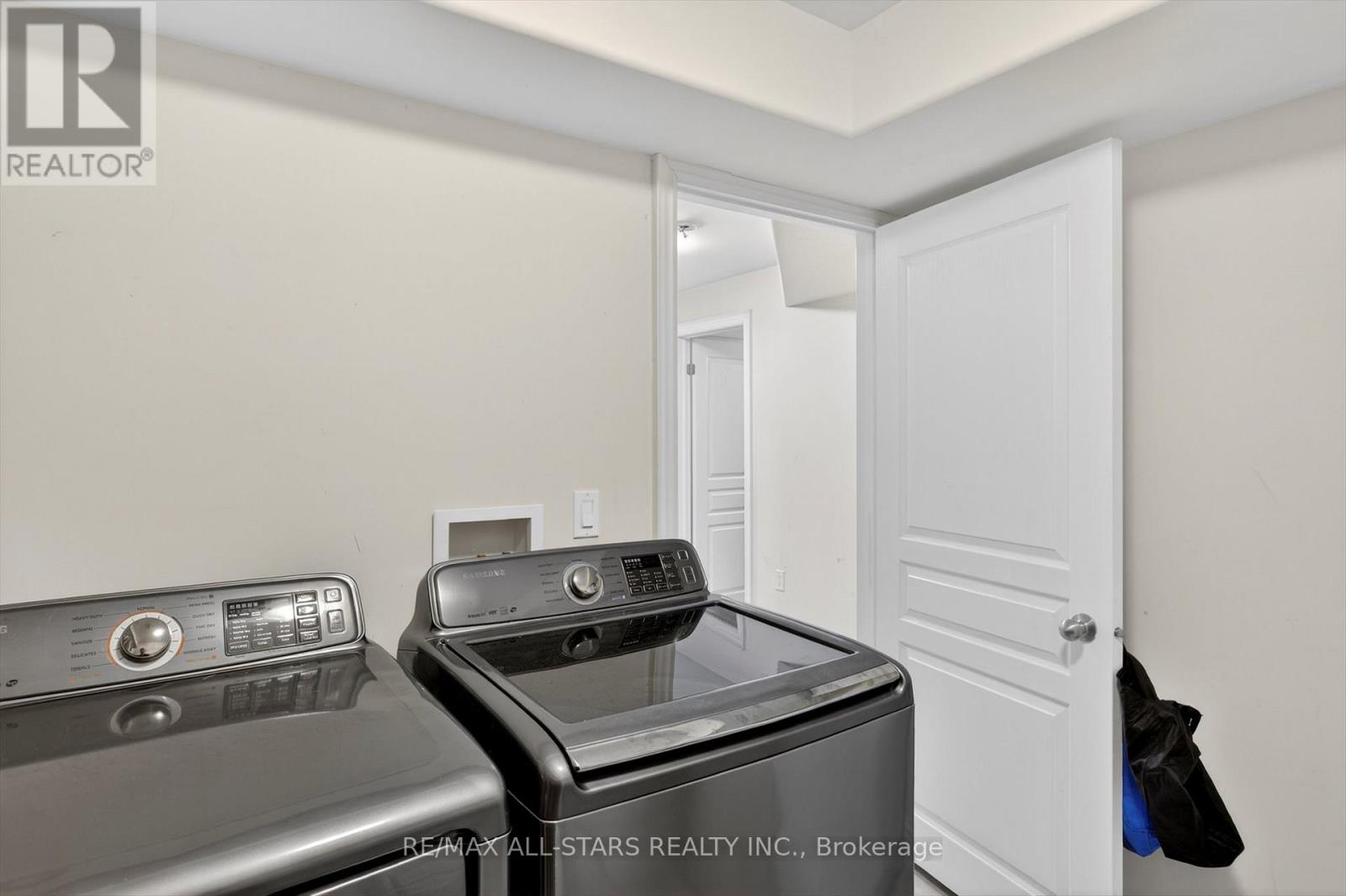 2 Lisbeth Crescent, Kawartha Lakes (Lindsay), Ontario  K9V 0C9 - Photo 36 - X12949252