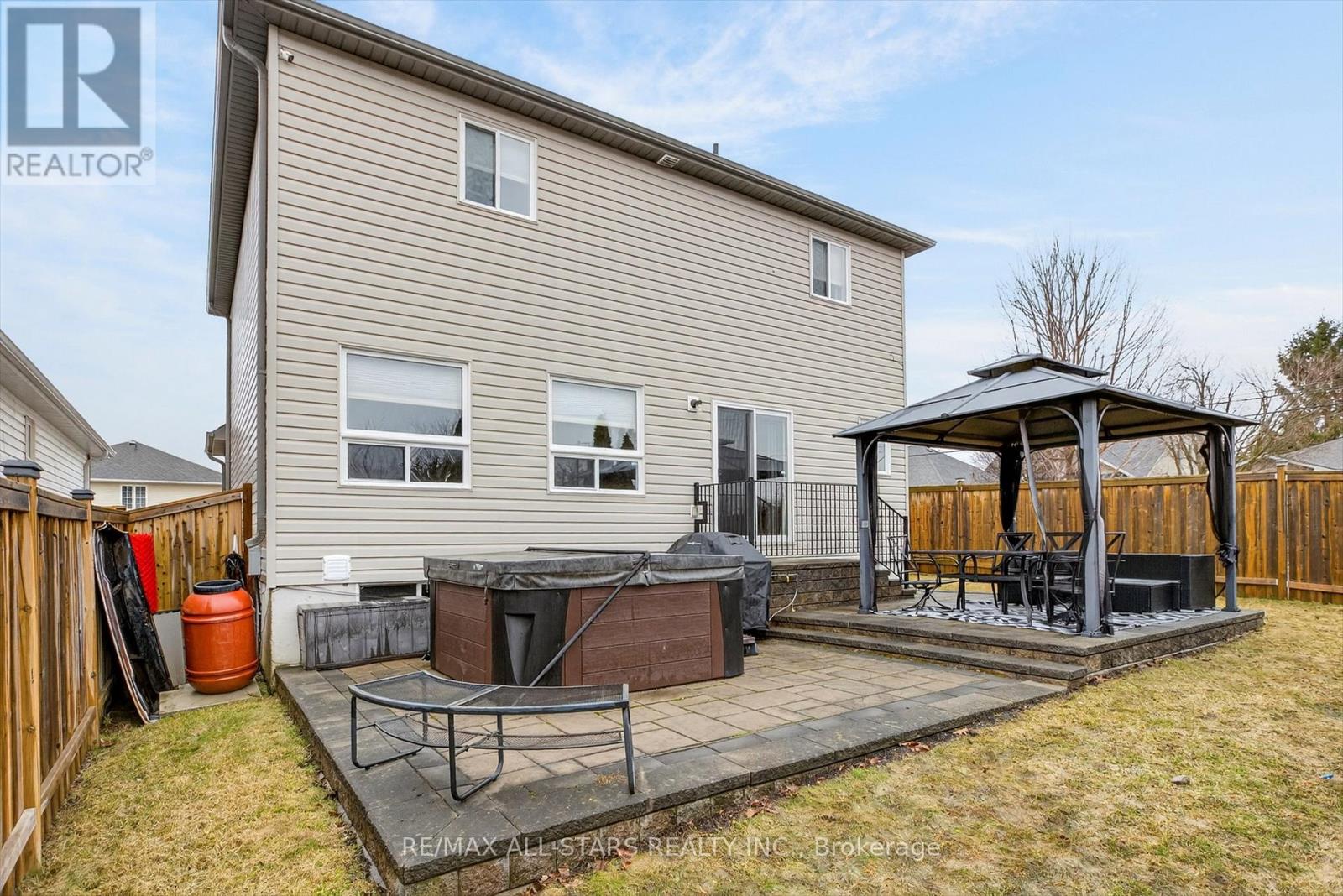 2 Lisbeth Crescent, Kawartha Lakes (Lindsay), Ontario  K9V 0C9 - Photo 44 - X12949252