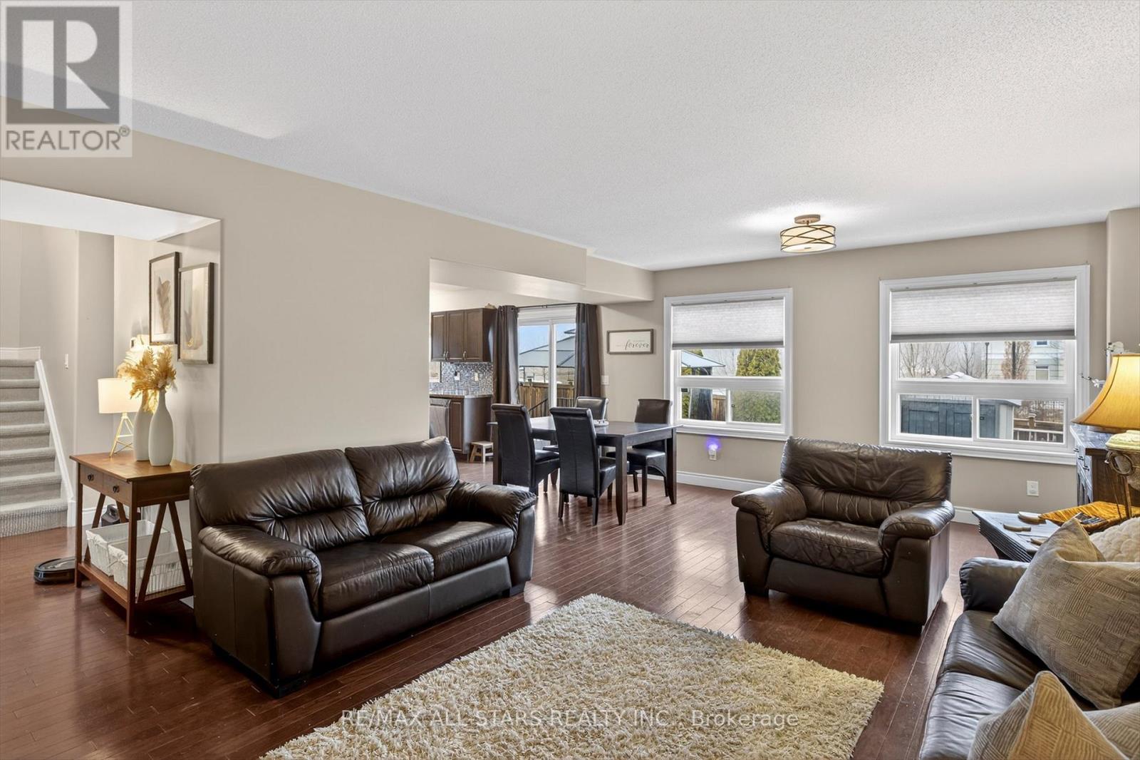 2 Lisbeth Crescent, Kawartha Lakes (Lindsay), Ontario  K9V 0C9 - Photo 8 - X12949252