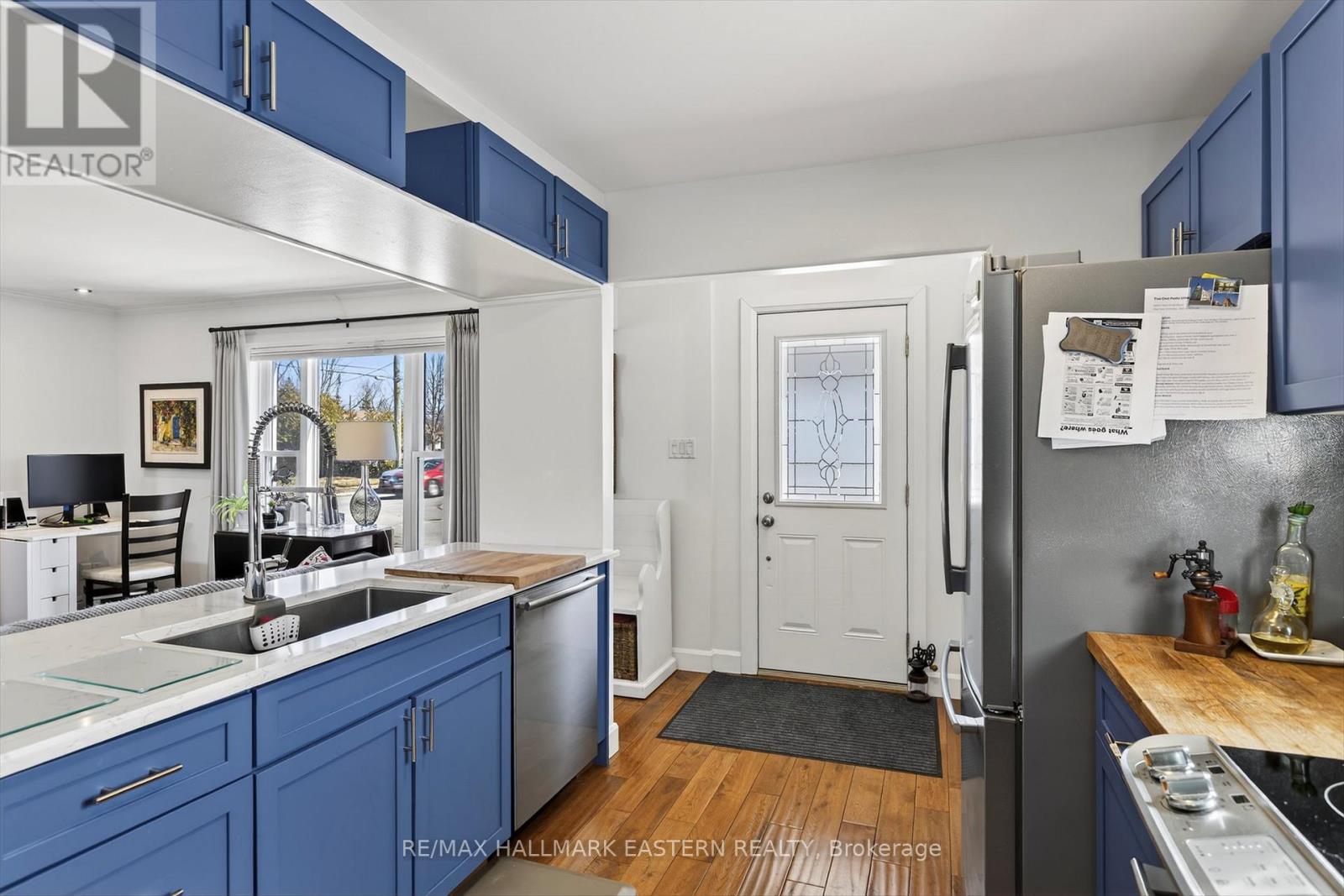 17 Margaret Avenue, Kawartha Lakes (Lindsay), Ontario  K9V 4E4 - Photo 16 - X12949382