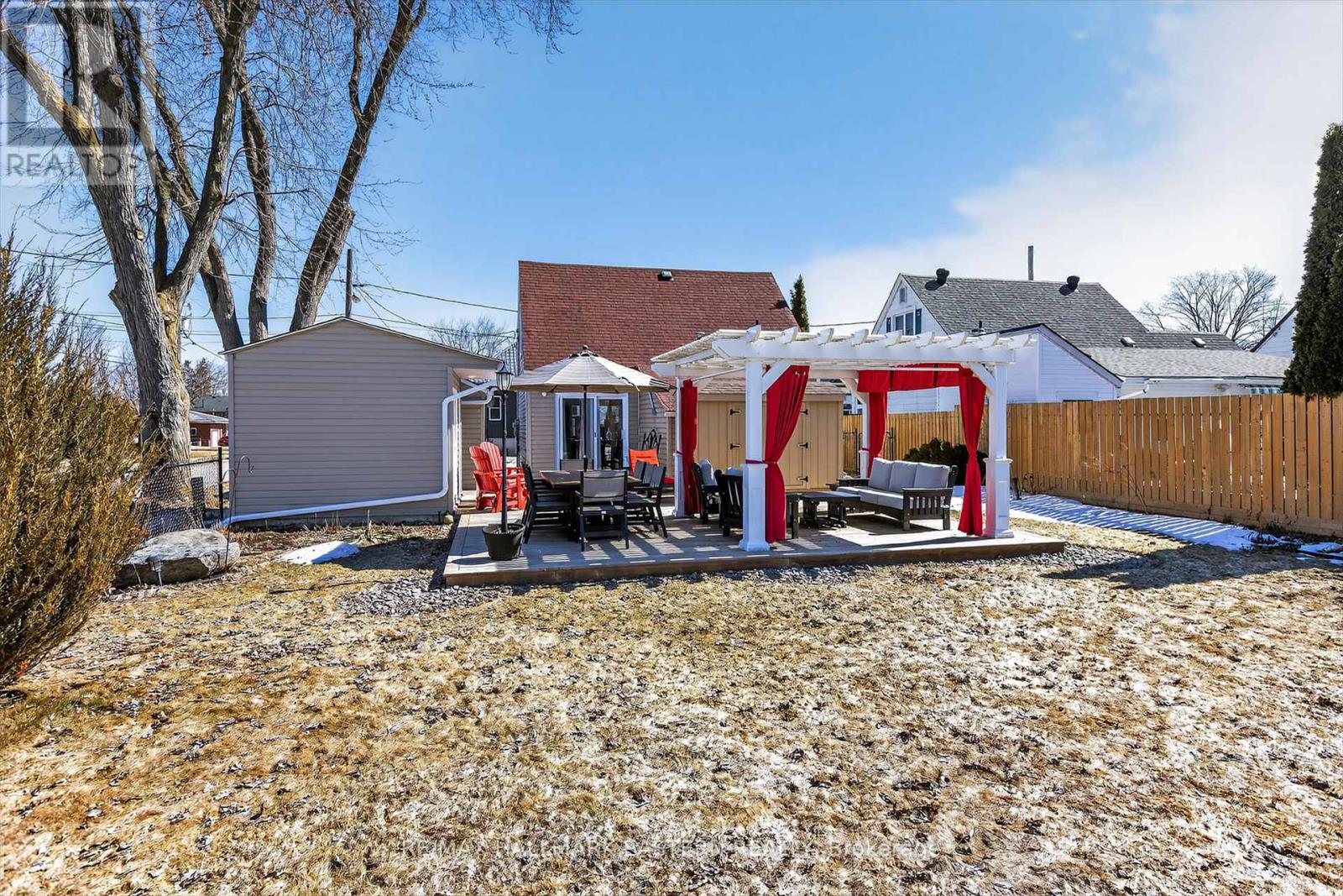 17 Margaret Avenue, Kawartha Lakes (Lindsay), Ontario  K9V 4E4 - Photo 27 - X12949382