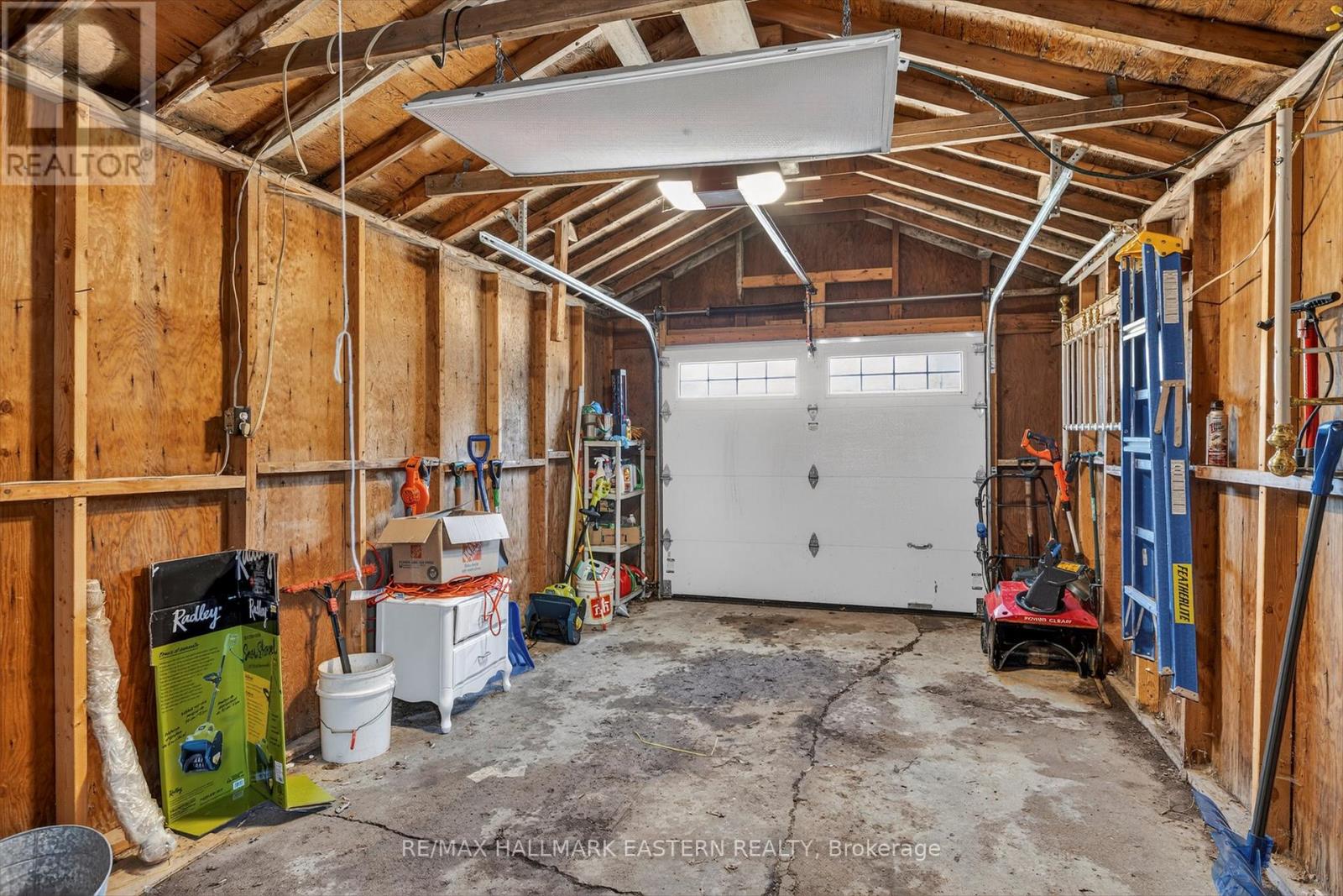 17 Margaret Avenue, Kawartha Lakes (Lindsay), Ontario  K9V 4E4 - Photo 35 - X12949382