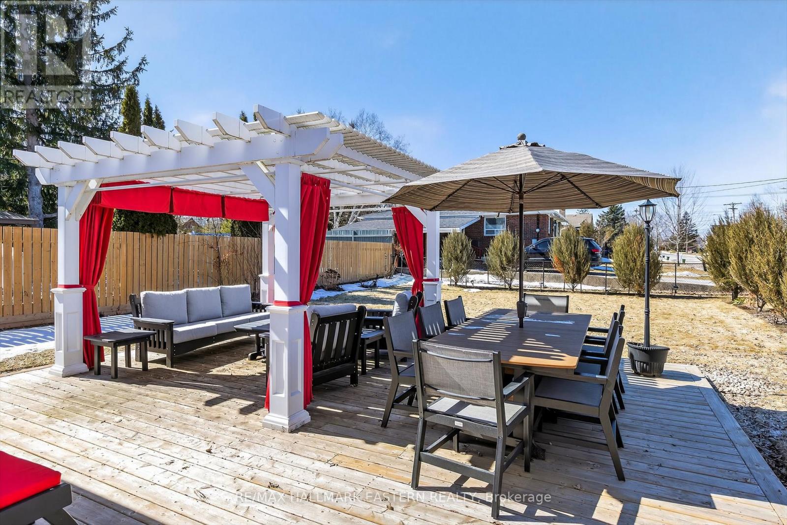 17 Margaret Avenue, Kawartha Lakes (Lindsay), Ontario  K9V 4E4 - Photo 36 - X12949382