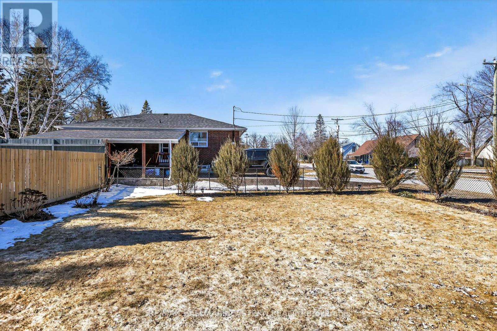 17 Margaret Avenue, Kawartha Lakes (Lindsay), Ontario  K9V 4E4 - Photo 40 - X12949382