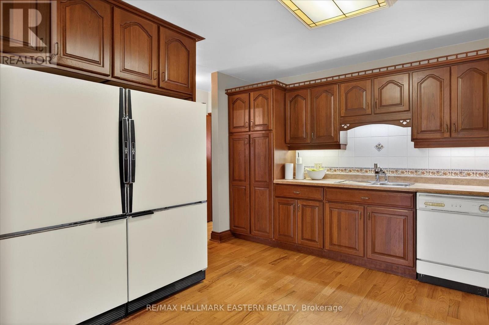 143 Ridgewood Road, Peterborough (Monaghan Ward 2), Ontario  K9J 1P2 - Photo 19 - X12949466