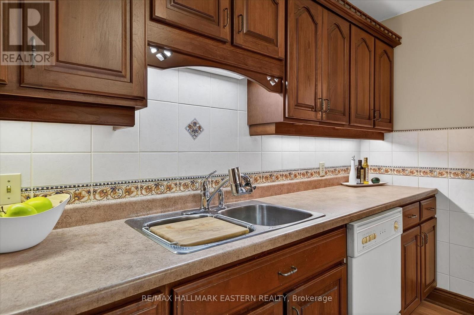 143 Ridgewood Road, Peterborough (Monaghan Ward 2), Ontario  K9J 1P2 - Photo 20 - X12949466