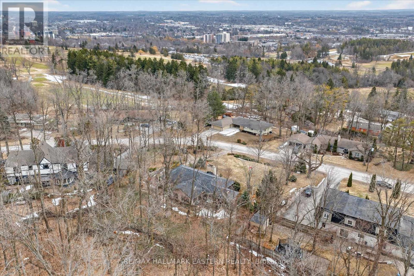 143 Ridgewood Road, Peterborough (Monaghan Ward 2), Ontario  K9J 1P2 - Photo 5 - X12949466