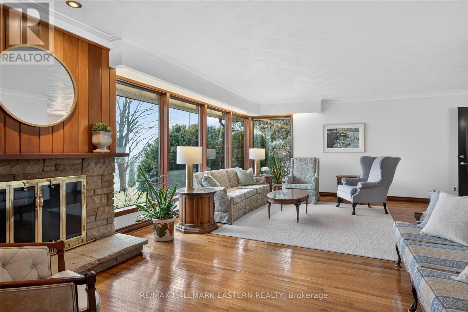 143 Ridgewood Road, Peterborough (Monaghan Ward 2), Ontario  K9J 1P2 - Photo 8 - X12949466