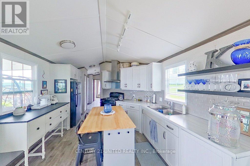 5 Marina Cres - 920 Skyline Road, Selwyn, Ontario  K0L 1T0 - Photo 10 - X12949852