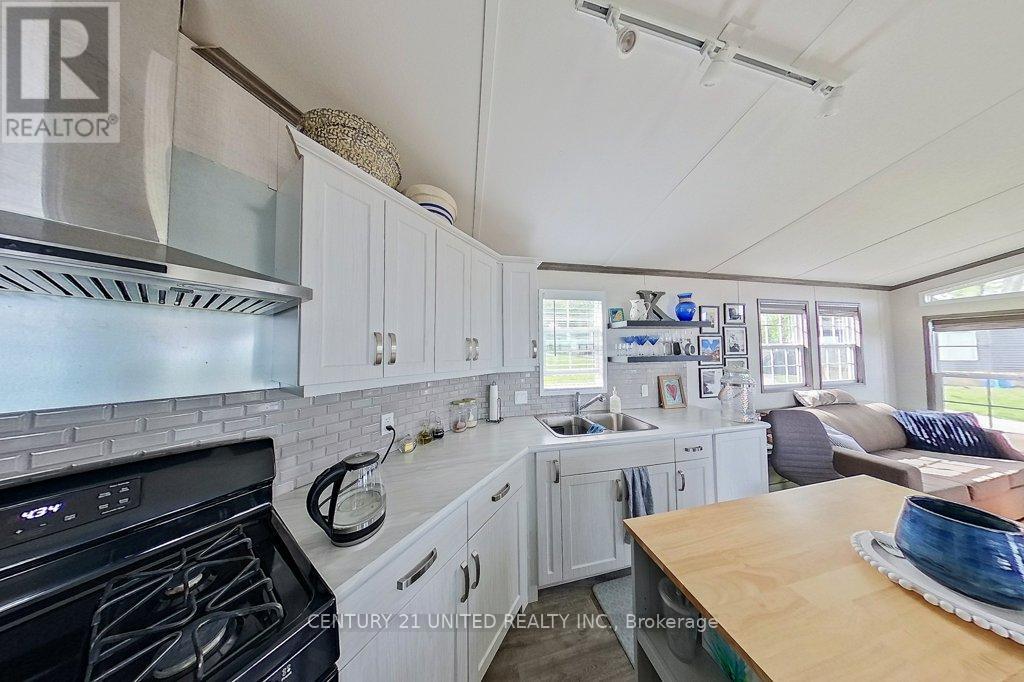 5 Marina Cres - 920 Skyline Road, Selwyn, Ontario  K0L 1T0 - Photo 18 - X12949852