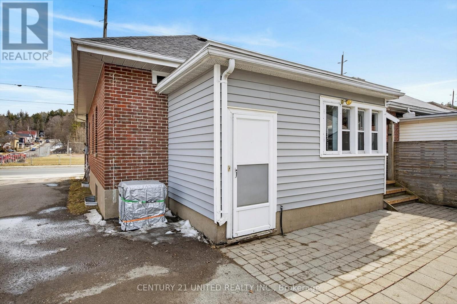 521 Armour Road, Peterborough (Ashburnham Ward 4), Ontario  K9H 1Y8 - Photo 46 - X12949854