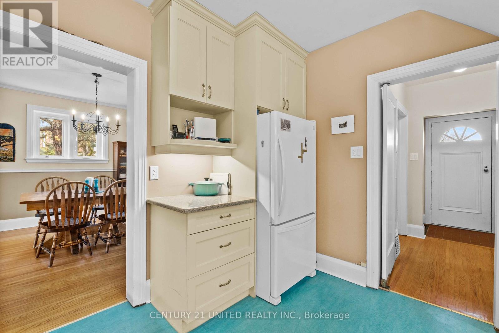 19 Anne Street, Peterborough (Town Ward 3), Ontario  K9J 4S3 - Photo 10 - X12950418