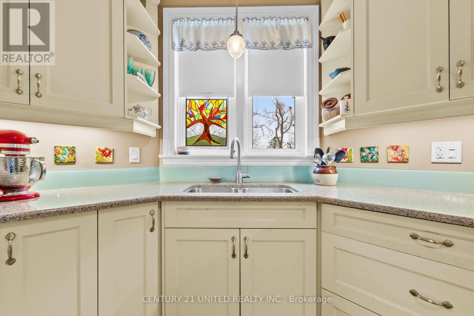 19 Anne Street, Peterborough (Town Ward 3), Ontario  K9J 4S3 - Photo 11 - X12950418