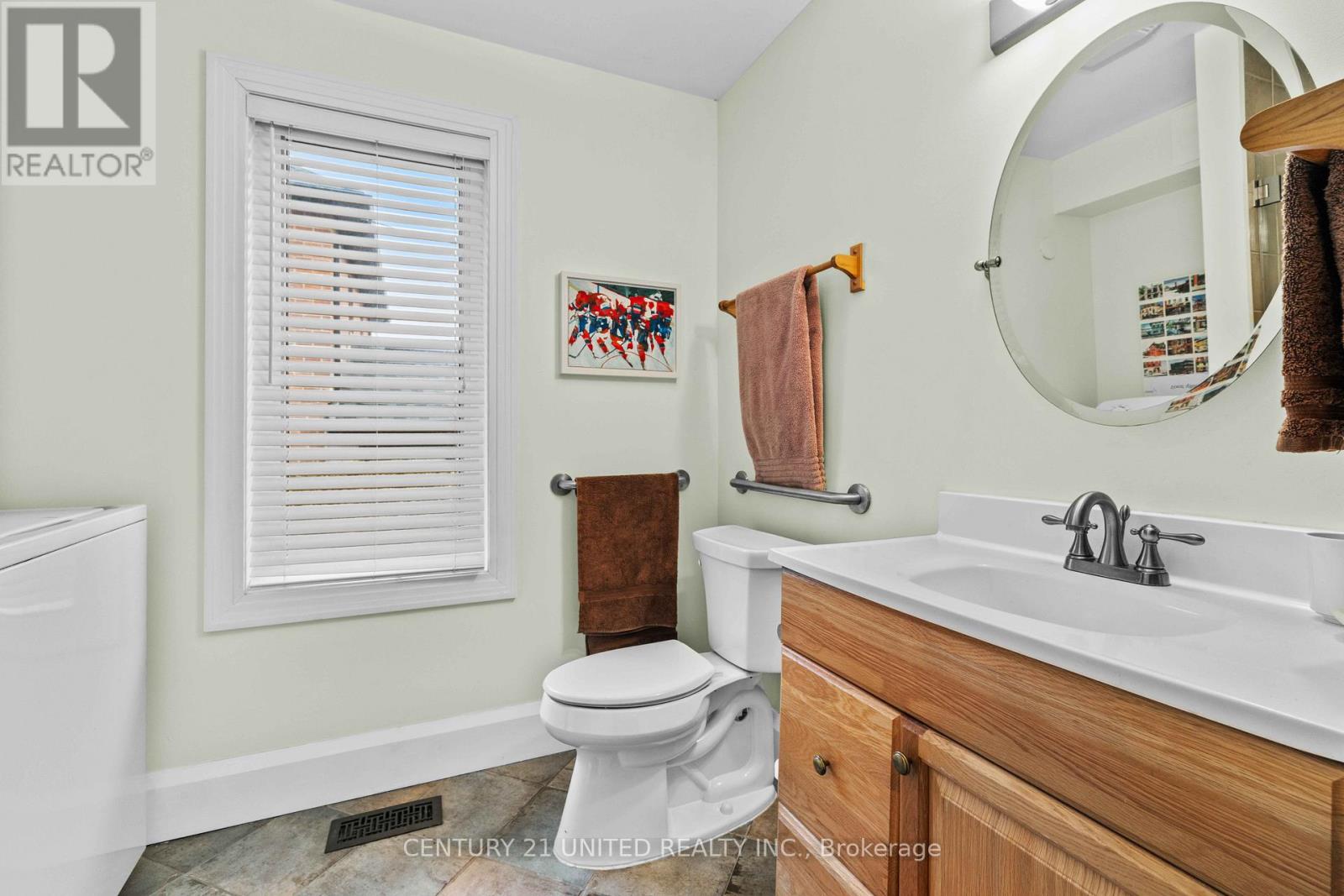 19 Anne Street, Peterborough (Town Ward 3), Ontario  K9J 4S3 - Photo 17 - X12950418