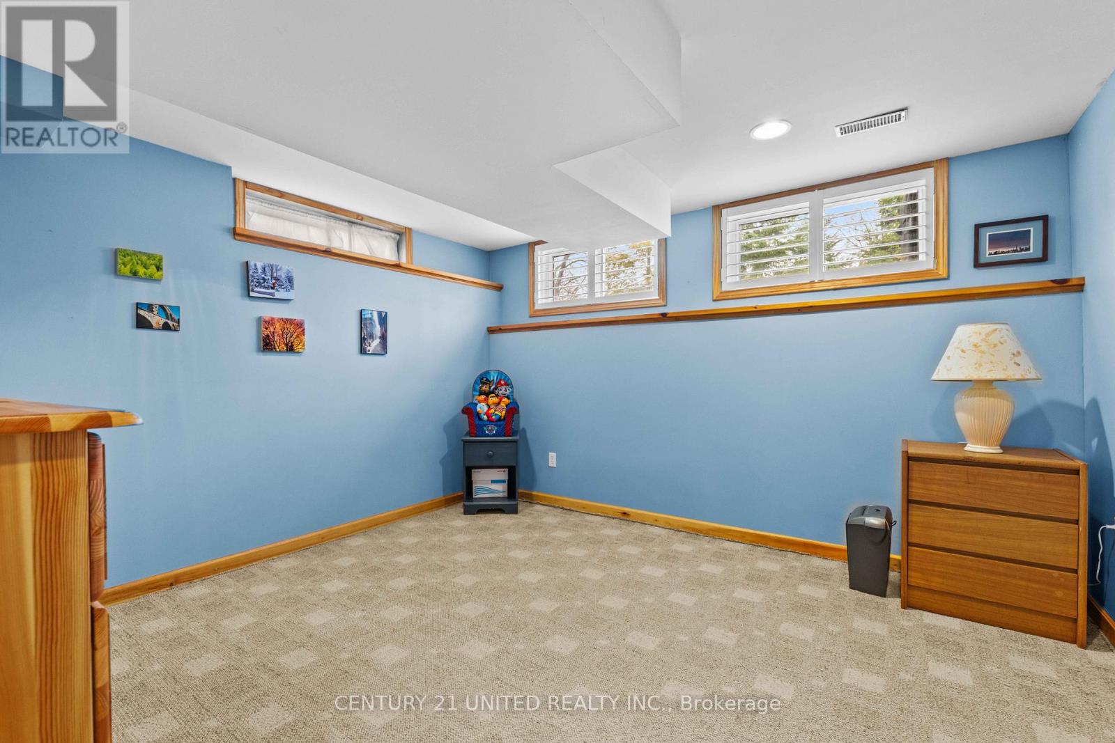 19 Anne Street, Peterborough (Town Ward 3), Ontario  K9J 4S3 - Photo 30 - X12950418