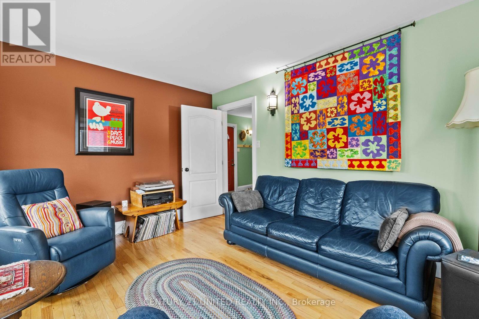 19 Anne Street, Peterborough (Town Ward 3), Ontario  K9J 4S3 - Photo 6 - X12950418