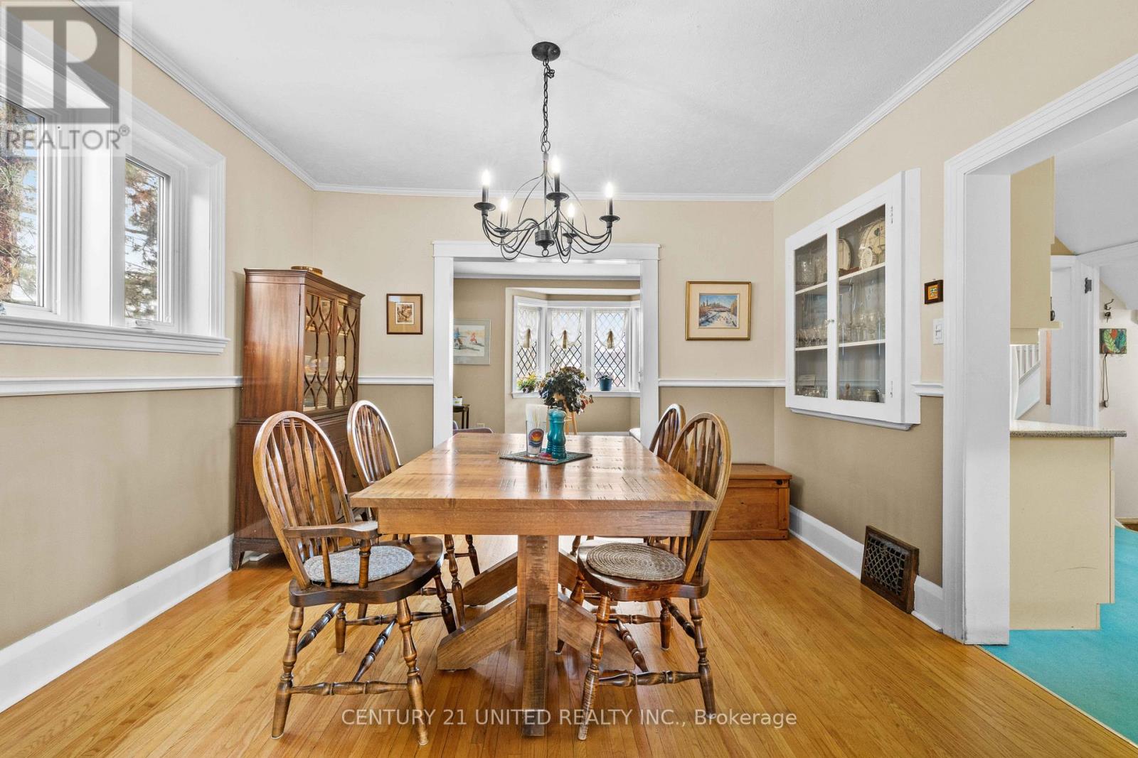 19 Anne Street, Peterborough (Town Ward 3), Ontario  K9J 4S3 - Photo 9 - X12950418