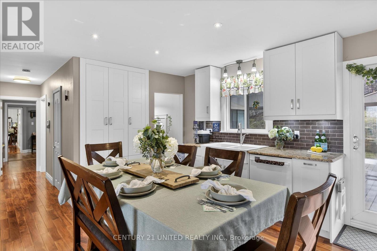 578 Hillside Street, Peterborough (Northcrest Ward 5), Ontario  K9H 5N6 - Photo 10 - X12950686