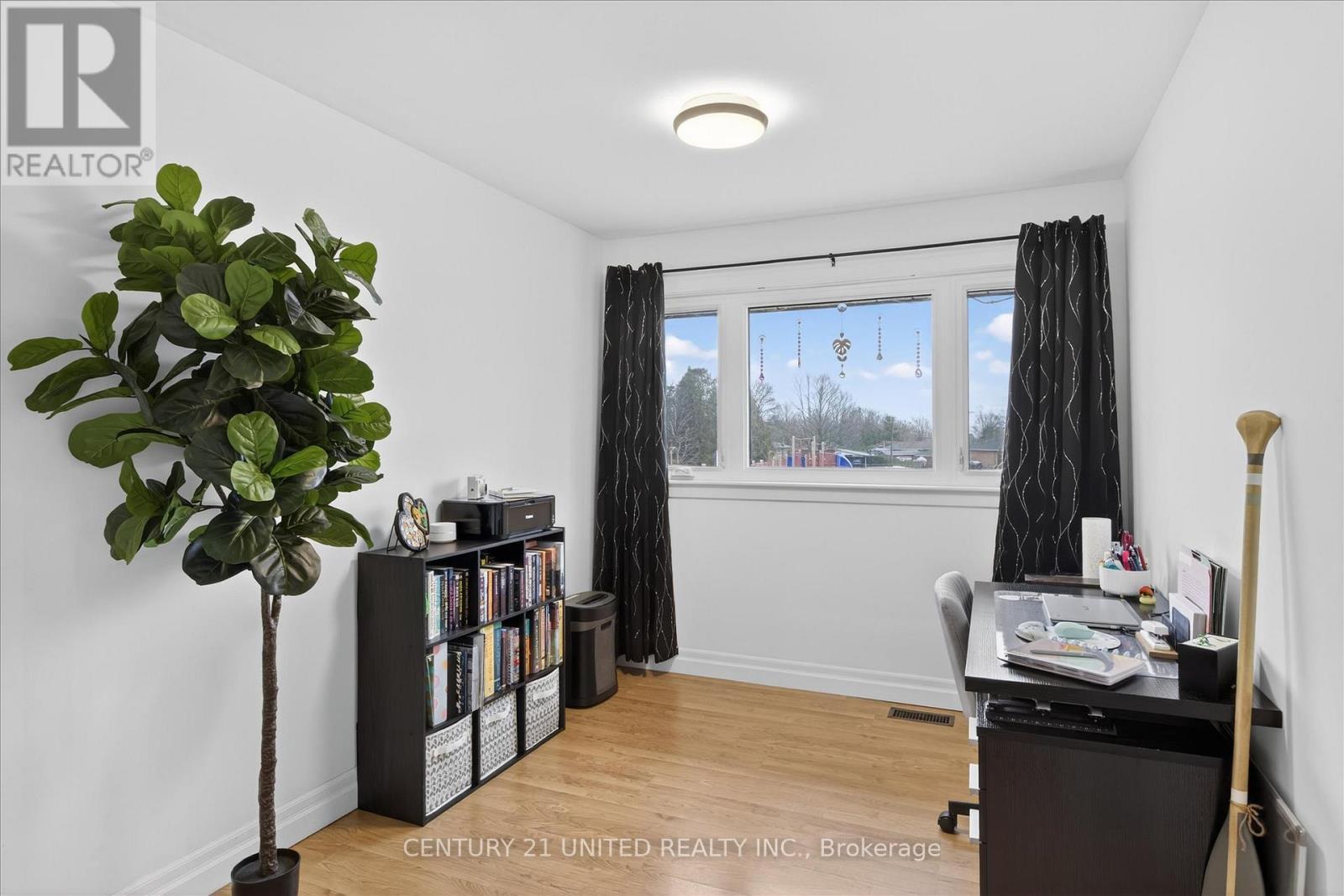 578 Hillside Street, Peterborough (Northcrest Ward 5), Ontario  K9H 5N6 - Photo 15 - X12950686