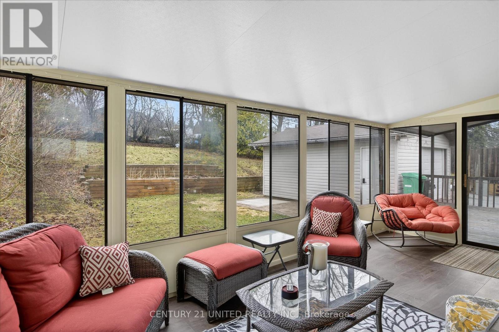 578 Hillside Street, Peterborough (Northcrest Ward 5), Ontario  K9H 5N6 - Photo 16 - X12950686